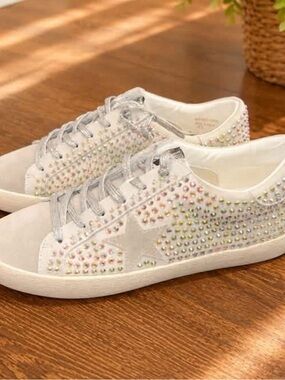 White rainbow Rhinestone Star Lace-Up Women’s Sneakers